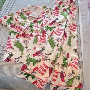 Sheshow, Grinch print pajama pants set, size Small.
